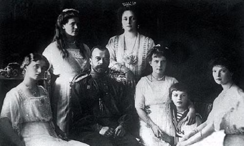 Trong cuộc khai quật trên, hài cốt của hoàng tử Alexei và công chúa Maria không được tìm thấy.