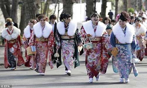 Vi sao Nhat Ban quyet dinh ha do tuoi truong thanh xuong 18?