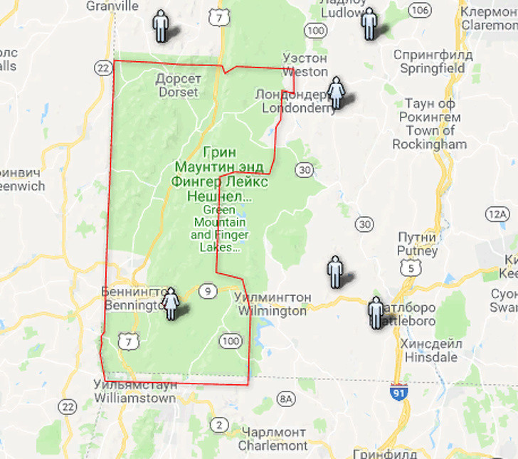 Theo Brightside, có ít nhất 5 người Mỹ mất tích ở ''tam giác quỷ" Bennington. Trường hợp mất tích đầu tiên xảy ra vào năm 1945. Nạn nhân là Middie Rivers - một người hướng dẫn săn bắn ở địa phương, 74 tuổi.