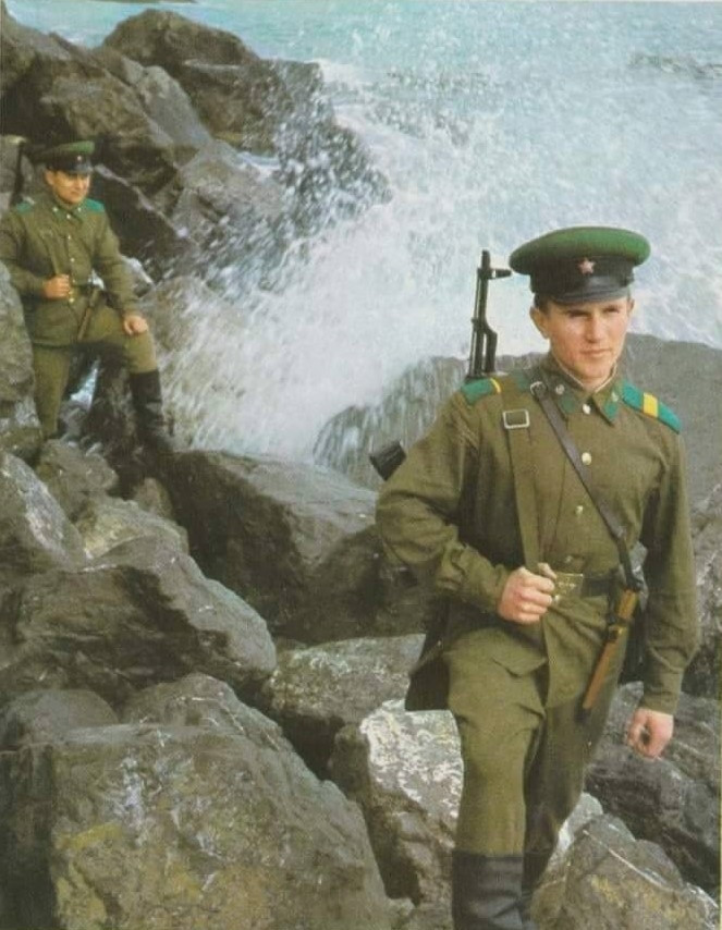 Không ít binh sĩ sĩ Liên Xô tuổi đời còn khá trẻ sẵn sàng làm nhiệm vụ tại vùng biên giới xa xôi.