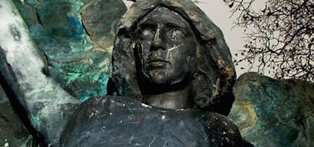 Cho đến nay, không ai có thể khẳng định những câu chuyện về bức tượng Nữ thần đen có chính xác hay không.