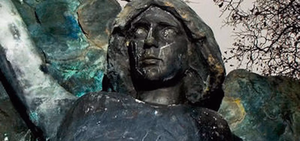 Cho đến nay, không ai có thể khẳng định những câu chuyện về bức tượng Nữ thần đen có chính xác hay không.