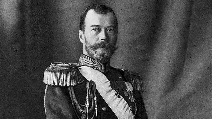 Nicholas II (trị vì từ năm 1894 - 1917) là Sa hoàng cuối cùng trong lịch sử Nga. Năm 13 tuổi, ông đã chứng kiến vụ ám sát ông nội - Sa hoàng Alexander II.