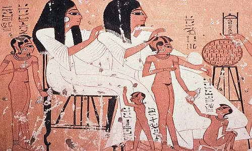 Là một trong những nền văn minh nổi tiếng lịch sử, nữ giới Ai Cập cổ đại có quyền bình đẳng với nam giới trong nhiều lĩnh vực đời sống.