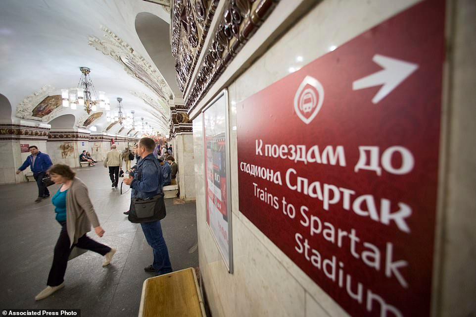 Khi đến Nga xem World Cup, du khách hãy thử đi tàu điện ngầm để khám phá những kiệt tác ngầm của xứ sở bạch dương.