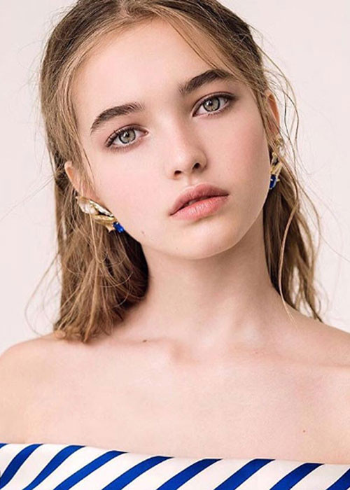 Giờ đây khi đã 14 tuổi, cô bé ngày nào ngày càng trổ mã.