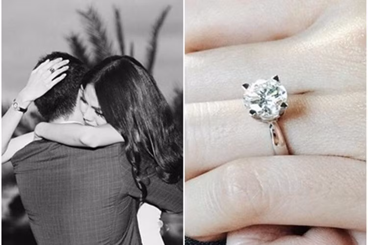 Theo một nguồn tin, chiếc nhẫn kim cương mà đại gia Tuấn John cầu hôn Lan Khuê cách đây ít ngày trị giá lên tới 1,2 tỷ đồng, đến từ một thương hiệu trang sức nổi tiếng trên thế giới. Mặc dù giá thành đắt đỏ song hình thức của nhẫn cầu hôn lại không quá hoành tráng, cầu kỳ. Ngược lại, dáng vẻ của nó thiên về sự gọn gàng, tinh tế và tôn vinh giá trị lớn nhất của tình yêu.