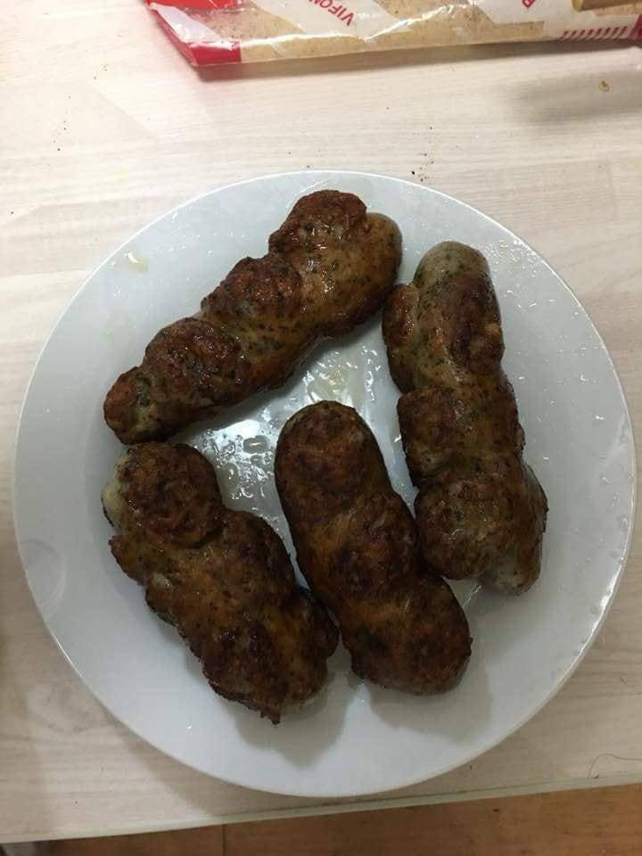 Món xúc xích chiên từng "ám ảnh" dân mạng cách đây không lâu