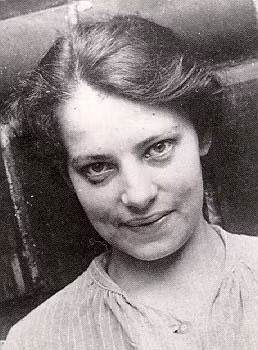 Anna (trong ảnh) có ngoại hình gần giống công chúa Anastasia cũng như có sự hiểu biết sâu rộng về gia đình Ramanov và cuộc sống hoàng gia. Chính điều này đã khiến mọi người tin rằng bà đúng là công chúa Anastasia.