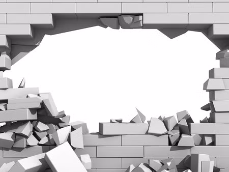 Bên trong chiếc hộp có những chiếc phong bì chứa rất nhiều tờ tiền có từ những năm 1920. Số tiền này được định giá tổng cộng 180.000 USD.