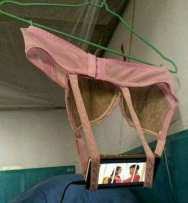 Sáng tạo bá đạo của hội chị em mê phim.