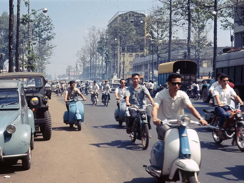 Tâm sự về cuốn sách, nhà văn cho hay: “Tôi biết nhiều về Sài Gòn nhờ tôi đọc các sách, báo trước cũng như sau 75 viết về Sài gòn. Tôi đọc lung tung, gặp chuyện gì hay về Sài Gòn thì ghi lại để đó”.