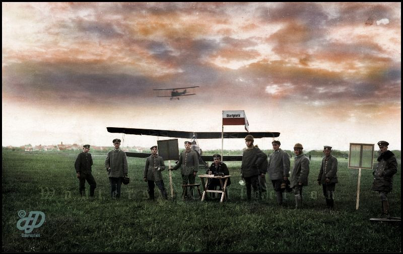 Khung cảnh tại một sân bay quân sự Đức thời Thế chiến I. Ảnh: Duriez Frédéric Flickr.