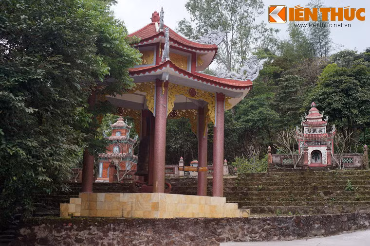 Lầu chuông của chùa Thiên Tượng.