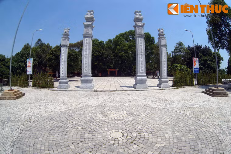 Tồn tại qua nhiều triều đại phong kiến, khu lăng mộ này đã bị tàn phá và trở nên hoang phế vào thời Pháp thuộc. Đến năm 1971, nhân dân địa phương đã tôn tạo công trình làm nơi kính ngưỡng tổ tiên.