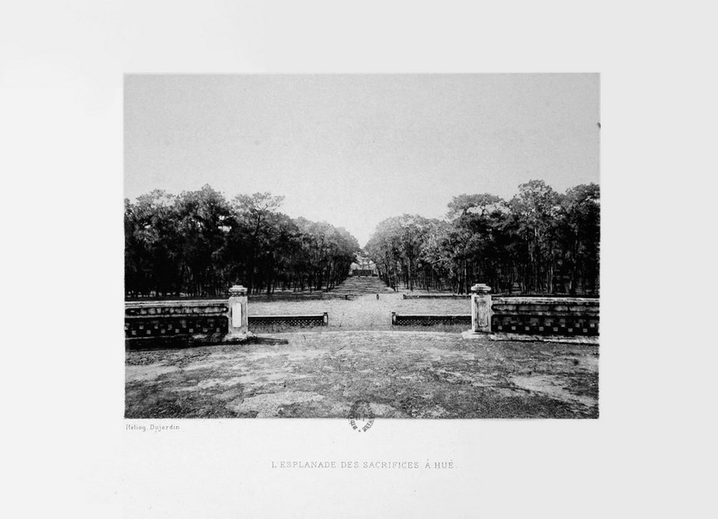 Khung cảnh nhìn từ trên đàn Nam Giao ở Huế. Ảnh tư liệu.