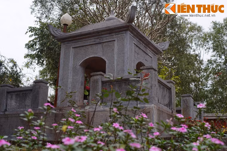 Theo sử sách, Bà Triệu tên thật Triệu Thị Trinh (225-248), là người lãnh đạo cuộc khởi nghĩa của người Việt chống ách thống trị nhà Ngô. Bà đã chiến đấu anh dũng làm cho quân đô hộ kinh hồn bạt vía.