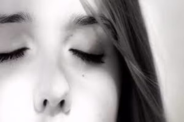 Điều này nghe có vẻ giống như một bộ phim kinh dị nhưng đó là sự thật. Toàn bộ cơ thể bạn đang trải nghiệm tối đa cả thế giới xung quanh. Hãy lấy ví dụ với hai quả thận trên cơ thể, bên cạnh việc kiểm soát tỷ lệ lọc máu thì thận còn phải kiêm luôn nhiệm vụ lọc nước tiểu. Điều tương tự cũng xảy ra với các tế bào máu.