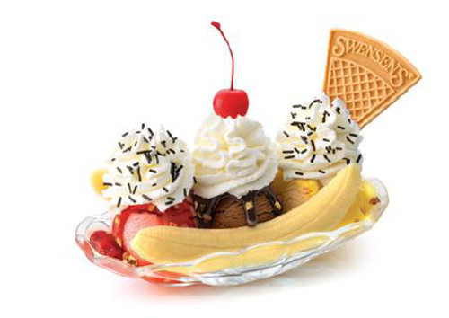 Kem cũng rất đa dang về chủng loại nên cặp đôi tha hồ lựa chọn theo sở thích như kem ly, kem que, kem vị hoa quả tươi như dâu, nho, kiwi, xoài...Ảnh: banmaylamkem