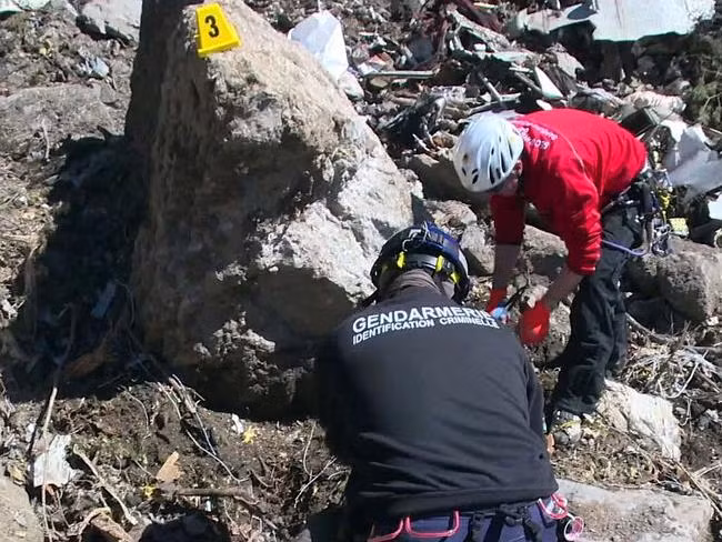 Tim thay phan thi the co pho may bay Airbus A320