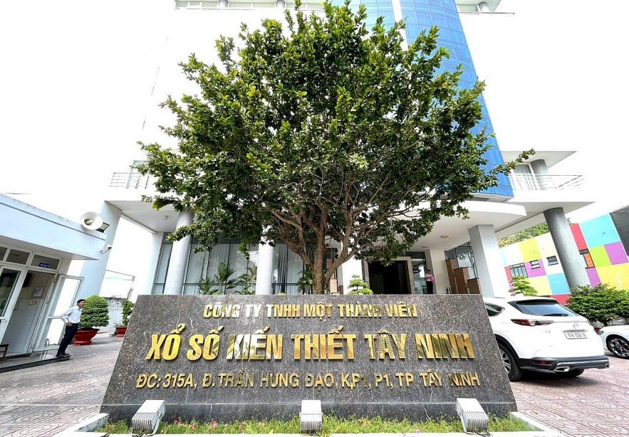 Giấy Toàn Lực có giành được gói thầu hơn 19 tỷ của Xổ số Tây Ninh? Giay Toan Luc co gianh duoc goi thau hon 19 ty cua Xo so Tay Ninh?