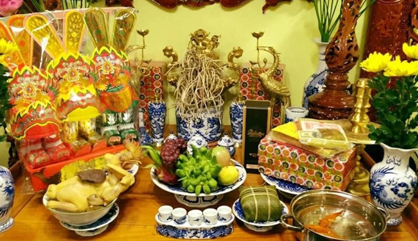 Một số chuyên gia phong thủy cho rằng, chúng ta vẫn có thể cúng sau 12 giờ ngày 12 tháng Chạp, thậm chí có thể cúng vào chiều tối cũng không sao. Tuy nhiên, vẫn khuyến khích các gia đình nên chọn thời điểm tốt nhất để làm lễ cúng.