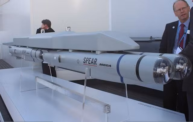 Đầu đạn của loại tên lửa SPER 3 được thiết kế đặc biệt để công phá các mục tiêu với sức hủy diệt, tuy nhiên lại giảm thiệt hại hết mức có thể bên ngoài mục tiêu.