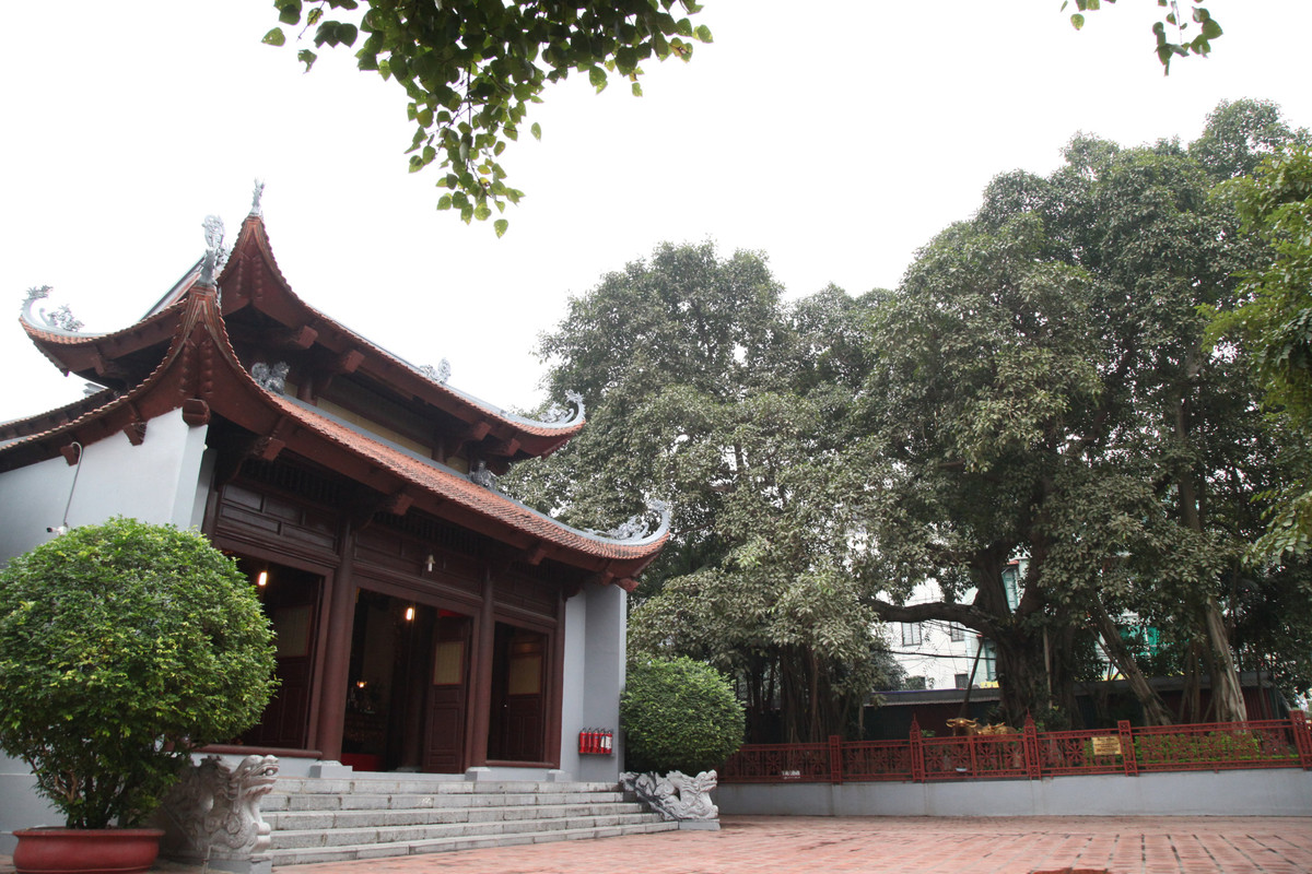 Bat mi ve Than Trau vang phu Tay Ho