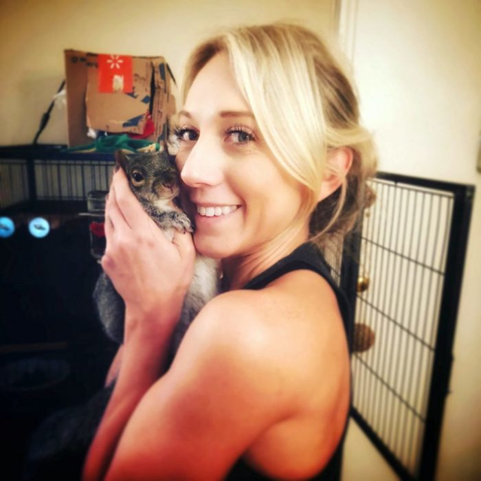 Hiện tại, Thumbelina là một con sóc cưng rất hạnh phúc, thường xuyên gắn bó với Christina và Michael.