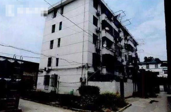 Chuyen la hom nay: Ngu day muon, con trai suyt bi cha... thieu song