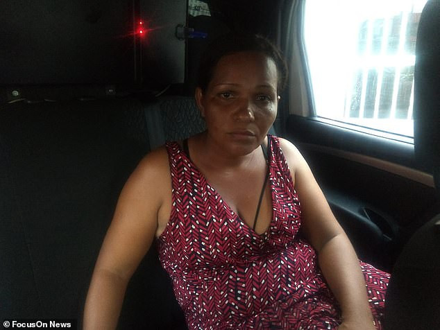 Nghe thay giong noi bi an, nguoi me no lam dieu kinh hoang nay-Hinh-2