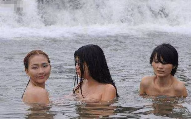 Dat nuoc ky la, noi phu nu thoai mai tam tien va su thuc 