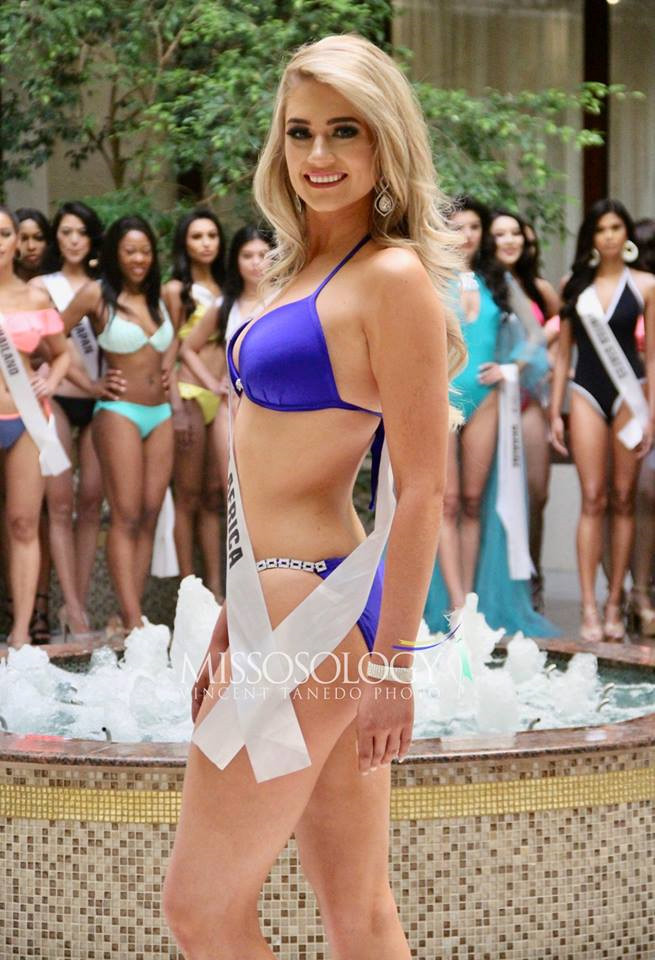 Cũng được đánh giá cao là đại diện Nam Phi, Belinde Schreuder. Cô năm nay 21 tuổi, làm công việc kinh doanh. Giới chuyên môn nhận xét cô có đôi mắt, làn da đẹp, vóc dáng gợi cảm và phong cách thời trang thanh lịch.