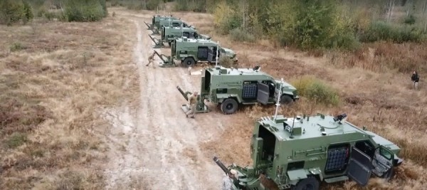 Xe chiến đấu được tích hợp hệ thống điều khiển tự động và kiểm soát hỏa lực tiên tiến, khiến tính năng của nó không thua kém, thậm chí còn trội hơn nhiều vũ khí cùng loại của phương Tây.