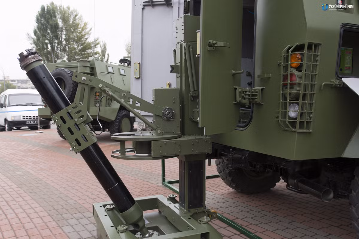 NSDC cho biết, các cuộc kiểm tra đánh giá đối với hệ thống cối tự hành 120 mm Bars-8MMK đã được tiến hành trong quá trình tập trận tại khu vực thử vũ khí của lực lượng mặt đất nước này.