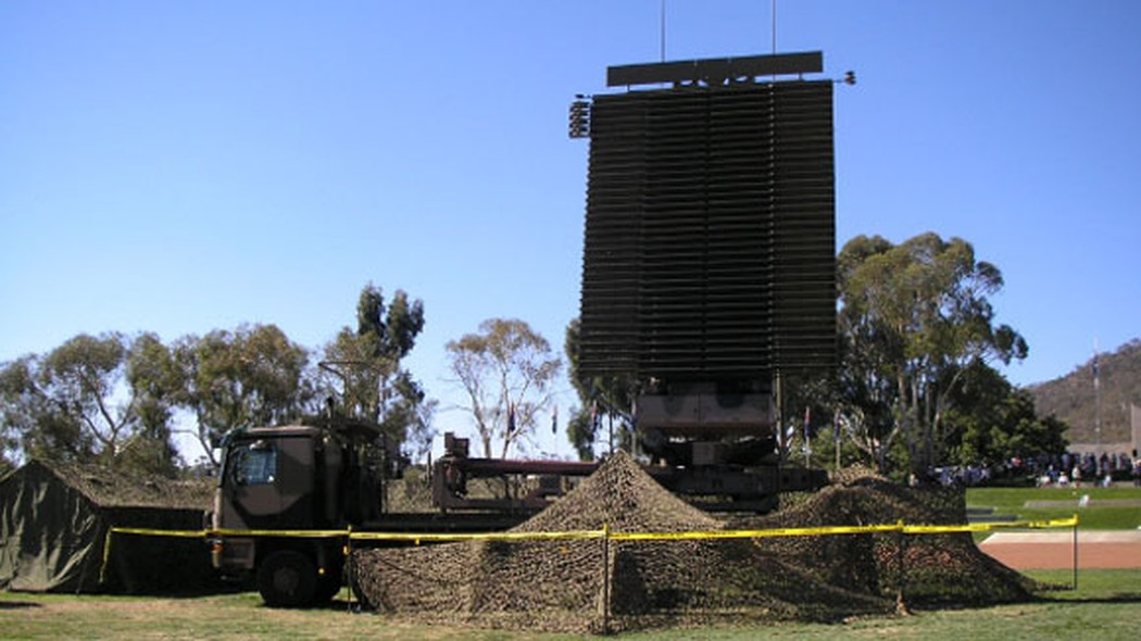 Không chỉ bán các hệ thống tên lửa phòng không Patriot, Mỹ còn bán cho Saudi Arabia 17 hệ thống radar cảnh báo tầm xa AN/FPS-117 để xây dựng thành một mạng radar duy nhất; cùng với các hệ thống radar cảnh báo tầm xa là một số lượng lớn radar chiến thuật; với hệ thống radar cảnh giới như vậy, dường như đến con ruồi sẽ không lọt.