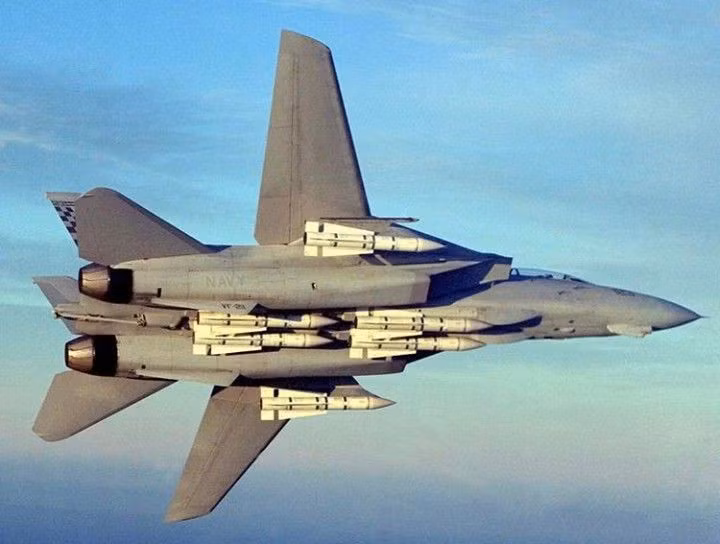 Tuy bị Mỹ cấm vận, nhưng nhờ những cải tiến bất ngờ, hiện quân đội Iran vẫn còn duy trì số lượng không nhỏ những chiếc F-14. Chúng vẫn có thể cất cánh chiến đấu khi có lệnh.