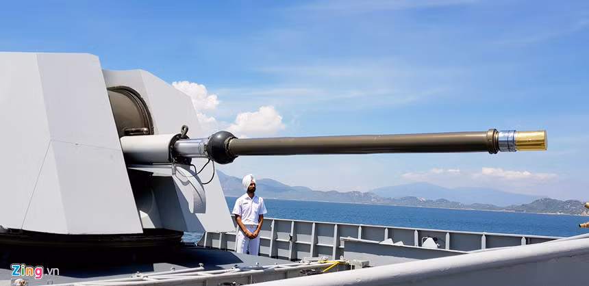 Kolkata là lớp tàu khu trục hiện đại nhất của Hải quân Ấn Độ với những trang thiết bị tác chiến điện tử tinh vi và vẫn đang tiếp tục được nghiên cứu, nâng cấp.