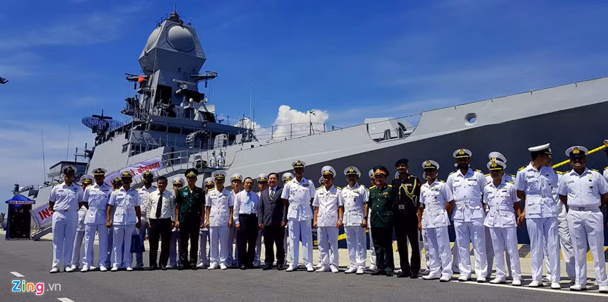 Trong thời gian chuyến thăm, nhóm sĩ quan, chỉ huy tàu sẽ đến chào xã giao UBND tỉnh Khánh Hòa, Bộ Tư lệnh Vùng 4 Hải quân... Sau khi rời cảng Cam Ranh, 2 tàu Hải quân Ấn Độ tổ chức luyện tập chung với Hải quân Việt Nam về vận động đội hình, trao đổi thông tin liên lạc và tìm kiếm cứu nạn trên biển.