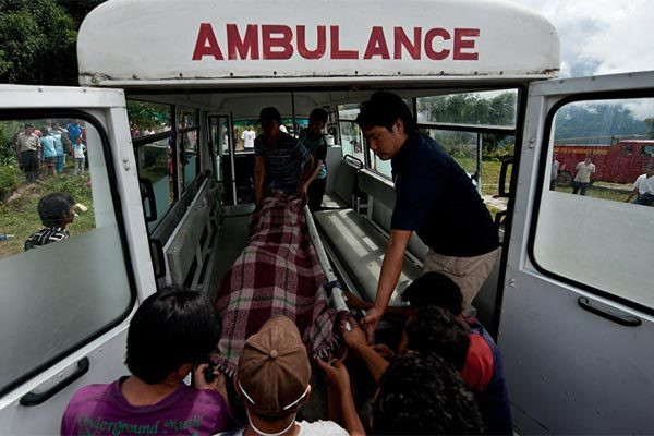 May bay dam truc thang, nhieu nguoi thuong vong-Hinh-2