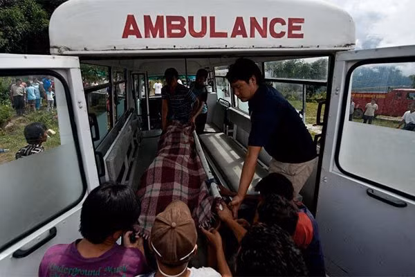 May bay dam truc thang, nhieu nguoi thuong vong-Hinh-2