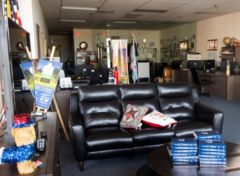 Hang tram nguoi Viet o My bi nha tho 