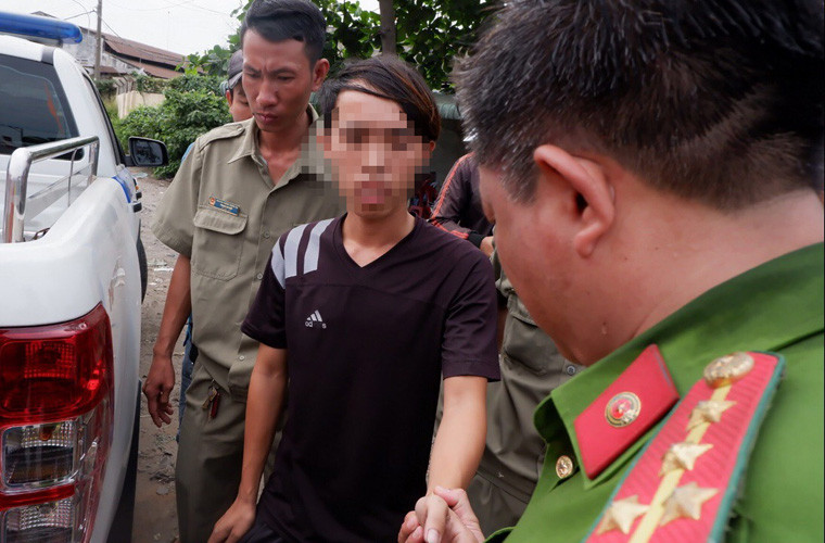 Một tài xế contiainer sau khi test nhanh nước tiểu đã có kết quả dương tính với ma túy.