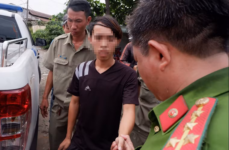 Một tài xế contiainer sau khi test nhanh nước tiểu đã có kết quả dương tính với ma túy.