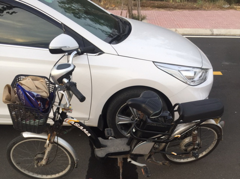 Truong ban HDND tinh Phu Yen “di xem dat” cung mot phu nu: Xu ly nghiem