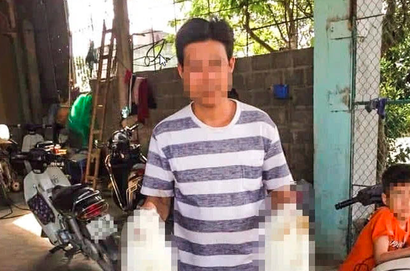  Nghi phạm liên quan vụ người đàn ông chết sau 4 ngày mất tích bị bắt: Ngày 14/8, Phòng Cảnh sát hình sự Công an Hà Nội đang phối hợp với Công an huyện Ứng Hòa bắt giữ một nghi phạm và điều tra nguyên nhân tử vong của ông N.T.Đ. (39 tuổi, trú tại xã Trung Tú). Trước đó, khoảng 19h ngày 9/8, ông Đ. đi khỏi nhà nhưng không về, gia đình hoàn toàn mất liên lạc nên đã trình báo công an địa phương. Đến ngày 11/8, Công an xã Trung Tú phát thông báo tìm ông Đ. Tối 13/8, lực lượng chức năng tìm thấy thi thể ông Đ. trên địa bàn xã. (Ảnh ông Đ. trước khi xảy ra vụ án).