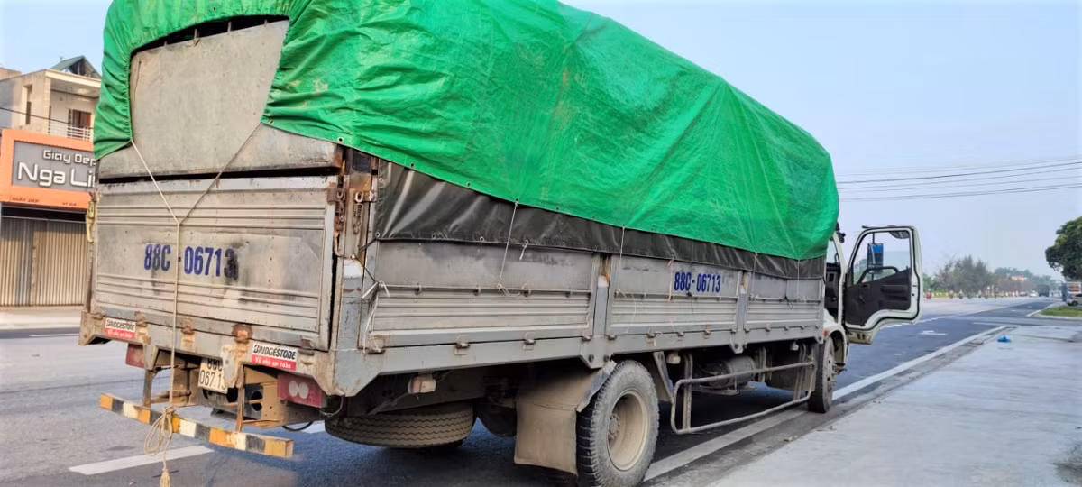 Chieu tro thong chot COVID-19: Diem mat cong dan kem y thuc-Hinh-3