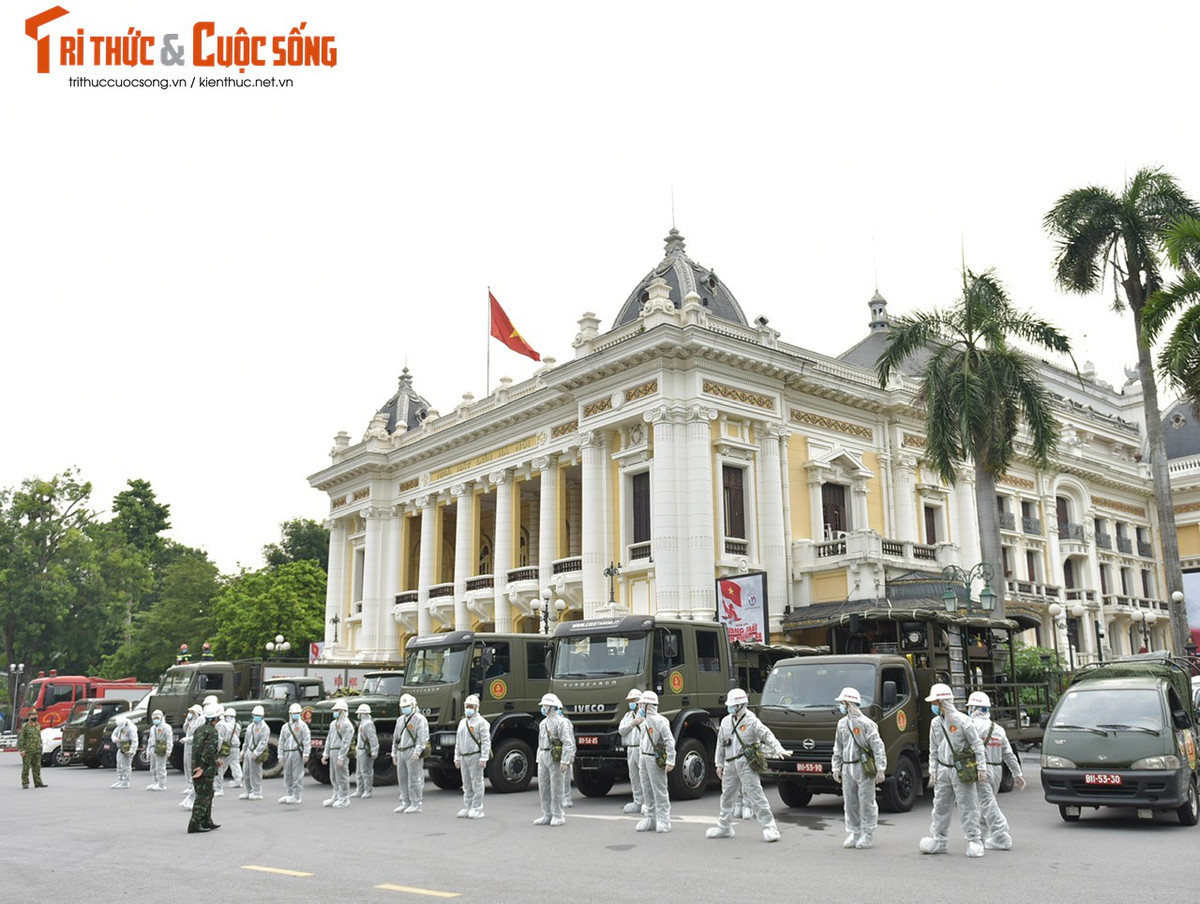 Chu tich TP Ha Noi: Khong de nguoi dan di chuyen ra ngoai dia ban