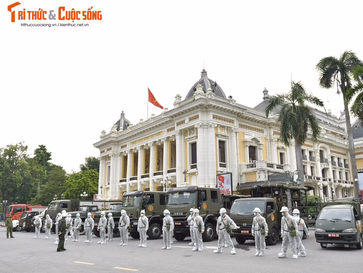 Chu tich TP Ha Noi: Khong de nguoi dan di chuyen ra ngoai dia ban