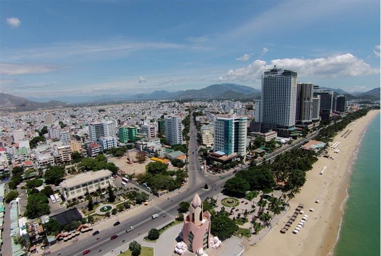 Cach ly toan xa hoi TP Nha Trang tu 0h ngay 14/8